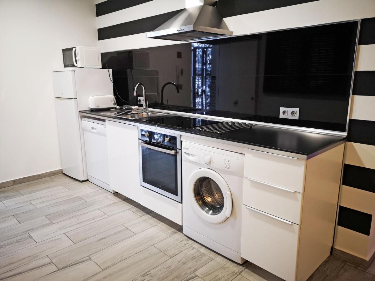 Conil Red-Black Apartment كونيل ذي لا فرونتيرا المظهر الخارجي الصورة