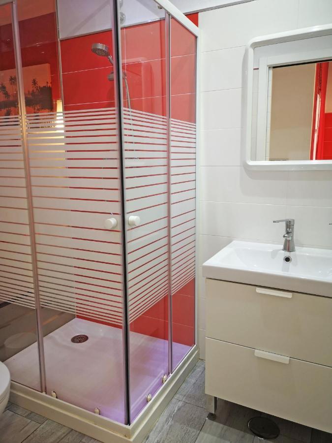 Conil Red-Black Apartment كونيل ذي لا فرونتيرا المظهر الخارجي الصورة