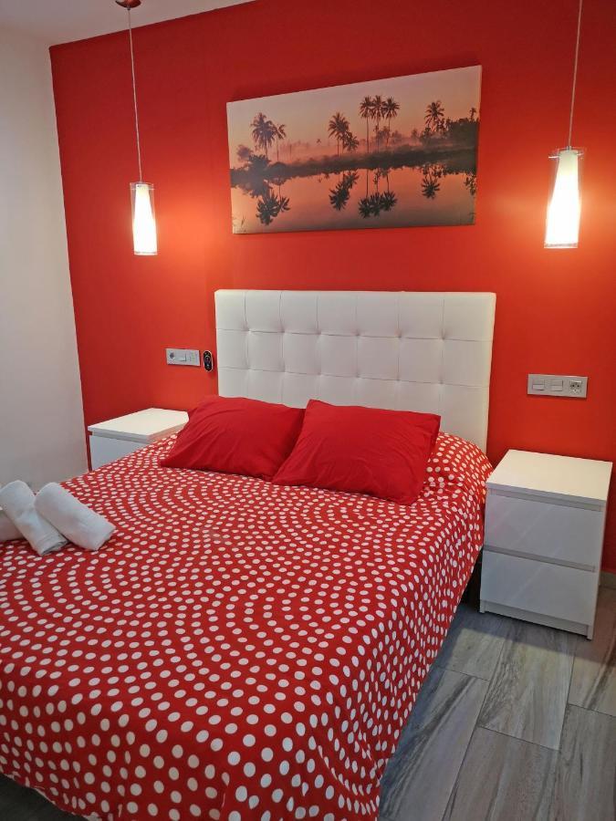 Conil Red-Black Apartment كونيل ذي لا فرونتيرا المظهر الخارجي الصورة